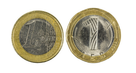 one bulgarian lew coin (2002) isolated on white background © Henning Marquardt