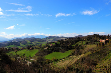 Fototapeta na wymiar Spring landscape in surroundings of Urbino, Italy
