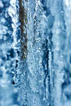 Icicles from a frozen waterfall © Xalanx