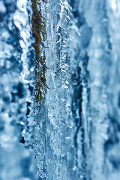 Icicles from a frozen waterfall © Xalanx