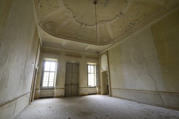 Urbex, old abandoned room with windows