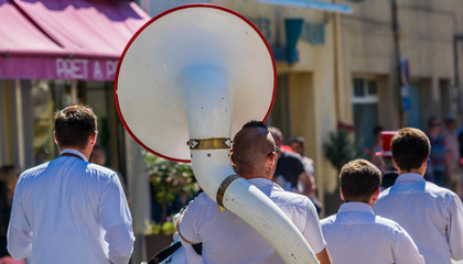 Défilé à l'ancienne.