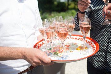 ROSE CHAMPAGNE SERVED