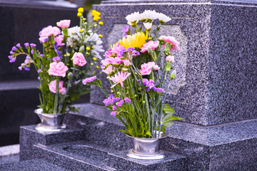 日本のお墓の仏花