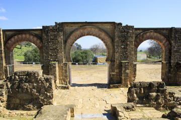 Fototapeta na wymiar Ruinas de Medina Azahar, Córdoba