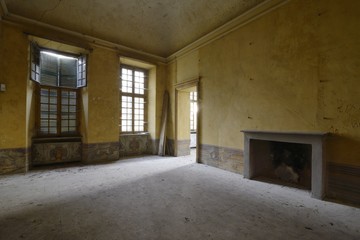 Urbex - ancient abandoned luxury room