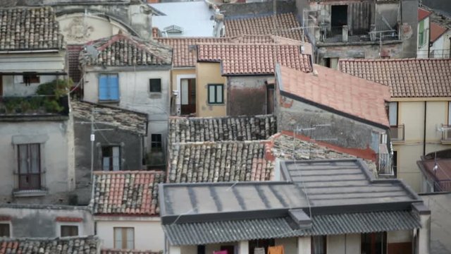 Vista aerea di alcune case a Gioiosa Ionica