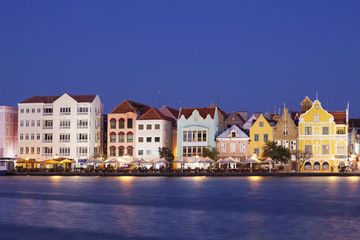 Fototapeta na wymiar Colorful houses of Willemstad, Curaçao at night