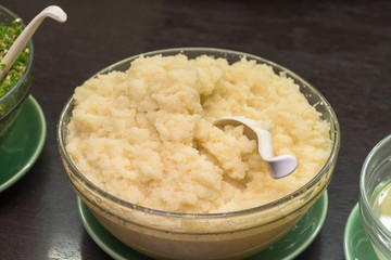 chopped and slices of garlic
