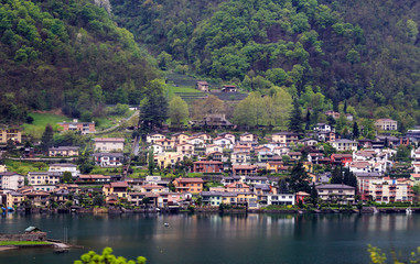 Fototapeta na wymiar Lugano, Switzerland, Lake Lugano, house, nature.