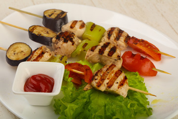 Chicken and vegetables skewer