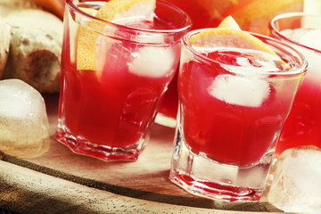 Grapefruit Lemonade with green apple, ginger and ice, selective