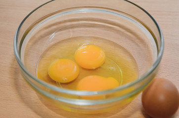 egg in a glass container, cooking