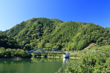 Fototapeta premium 奥多摩湖三頭橋