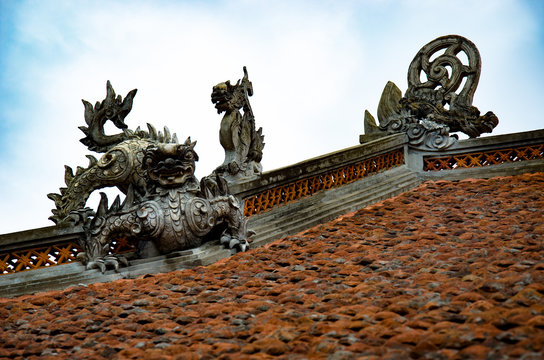 dragon toiture pagode mia village Duong Lam au vietnam