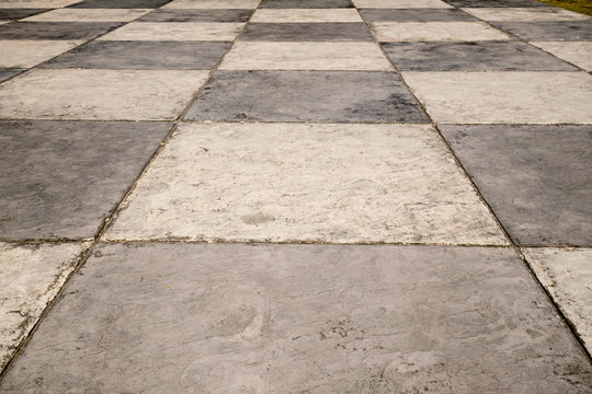 Checkerd floor
