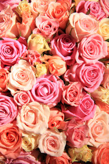 Roses in different shades of pink, wedding arrangement