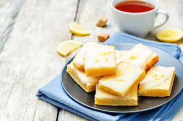Lemon bars with lemon icing