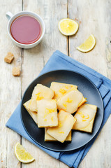 Lemon bars with lemon icing