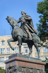 Fototapeta na wymiar Monument to King Danilo Galitsky in Lviv