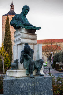 Monumento a Jacinto Benavente