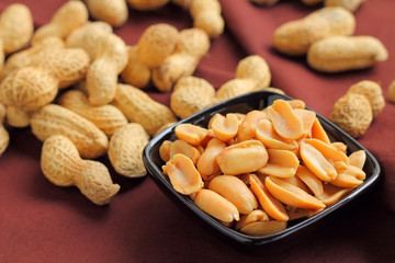Peanut is raw food for snack.