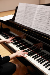 ピアノ演奏