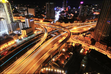 Fototapeta na wymiar City overpass at night