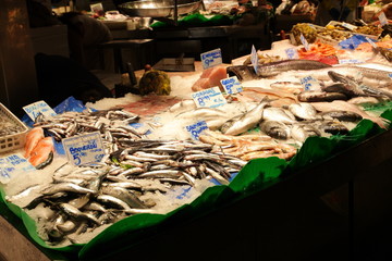 Poissons au marché