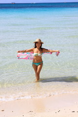 ボラカイビーチへ遊びに来た日本人女性