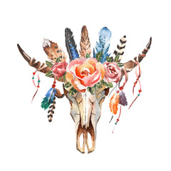 Aquarell lokalisierter Stierkopf mit Blumen und Federn auf weißem Hintergrund. Boho-Stil. Totenkopf zum Verpacken, Tapeten, T-Shirts, Textilien, Poster, Karten, Drucke