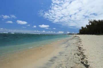 Fototapeta premium BEACH OF ERMITAGE, REUNION ISLAND , FRANCE