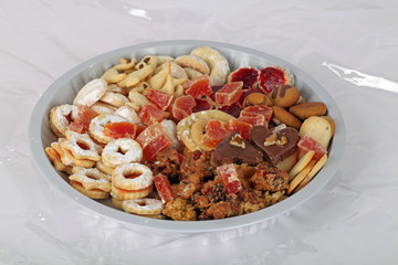 Teller mit Weihnachtsgebäck