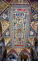 Obraz premium Siena, Italy - Oct 3, 2016. Interiors and architectural of the Palazzo Pubblico at Piazza del campo in Siena, Italy