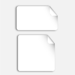 Realistic blank paper sheets, pieces, stickers note with curved corner. Vector mock up, banner template