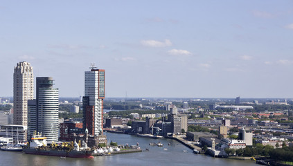 Fototapeta na wymiar Skyline Rotterdam 2