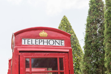 Fototapeta na wymiar British red telephone booth
