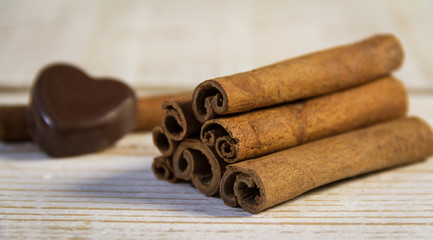 Cinnamon sticks 
