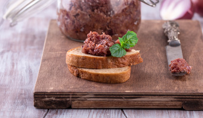 Red onion chutney in a jar