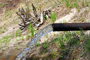 Rusty pipe water .