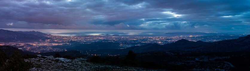 Obraz premium Marseille by night