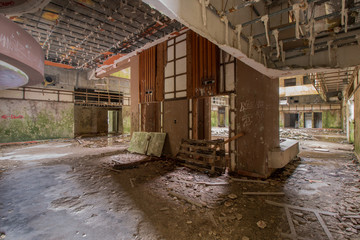 Fototapeta na wymiar Abandoned hotel