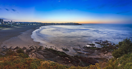 Sea Bondi Beach Rise Elevated Pan