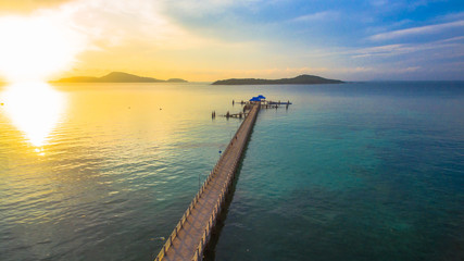 Obraz premium Rawai pier in the morning this pier is available for travel all islands around Phuket,Phang Nga and Krabi