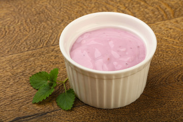 Yoghurt with blueberries