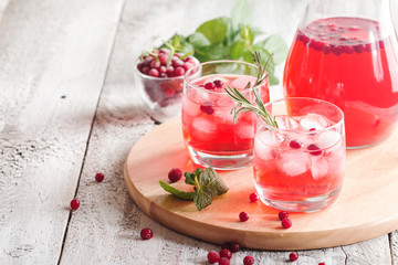 Refreshing drink with cranberries