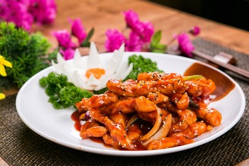   Sacheonsik tangsuyuk. Sichuan-style Sweet and Sour Pork 사천탕수육