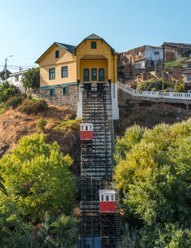 Elevators in Valparaiso, Chile