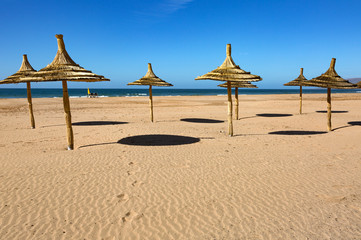 Au bord de l'oc&eacute;an vers Taghazout au nord d'Agadir - Maroc