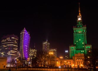 Obraz na płótnie Canvas Centrum Warszawy w nocy